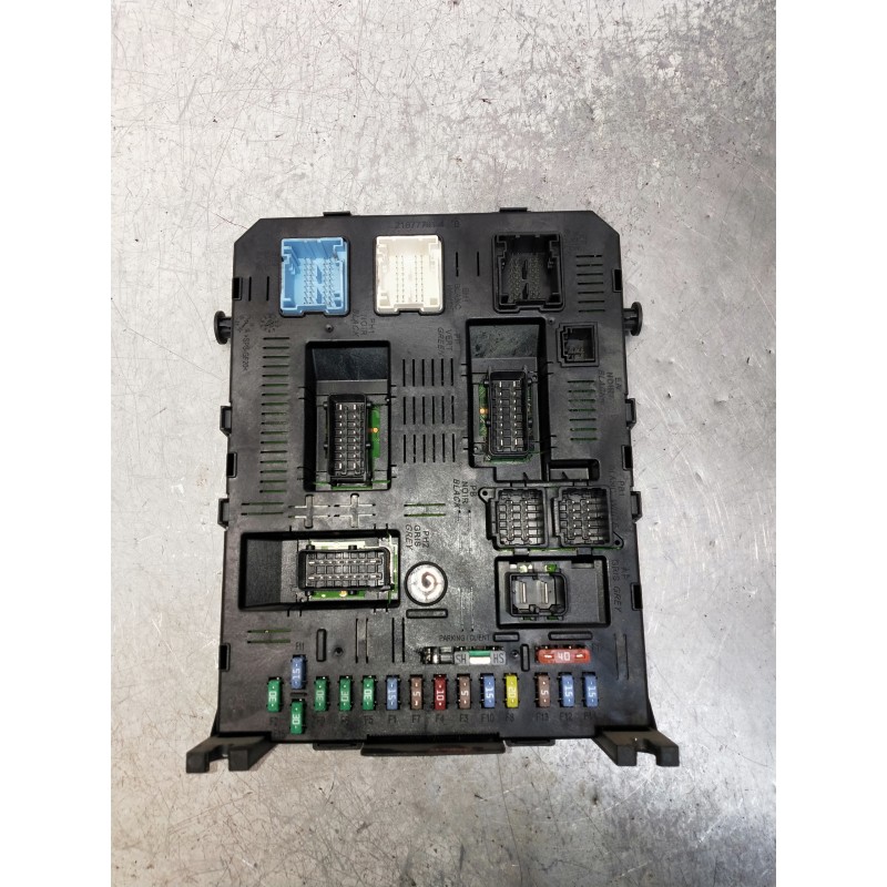 Recambio de caja reles / fusibles para citroen c4 coupe referencia OEM IAM 9660105980 281148373A 216761594
