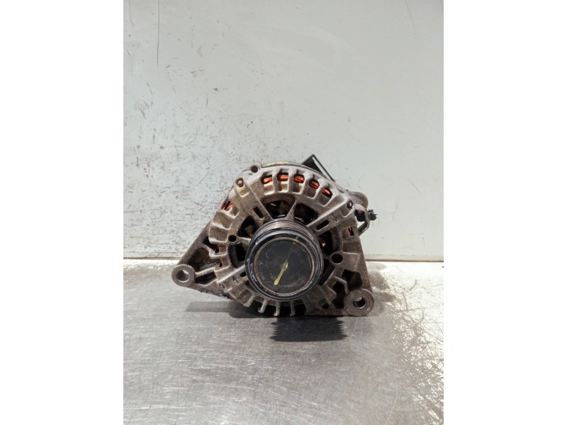 Recambio de alternador para hyundai ix35 referencia OEM IAM 373002A850 2611067 