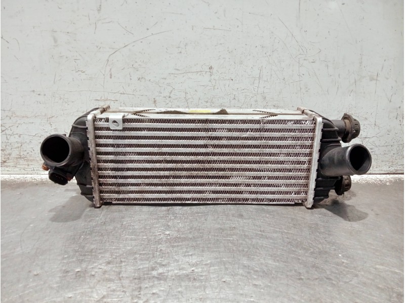 Recambio de intercooler para hyundai ix35 referencia OEM IAM 282702A850  