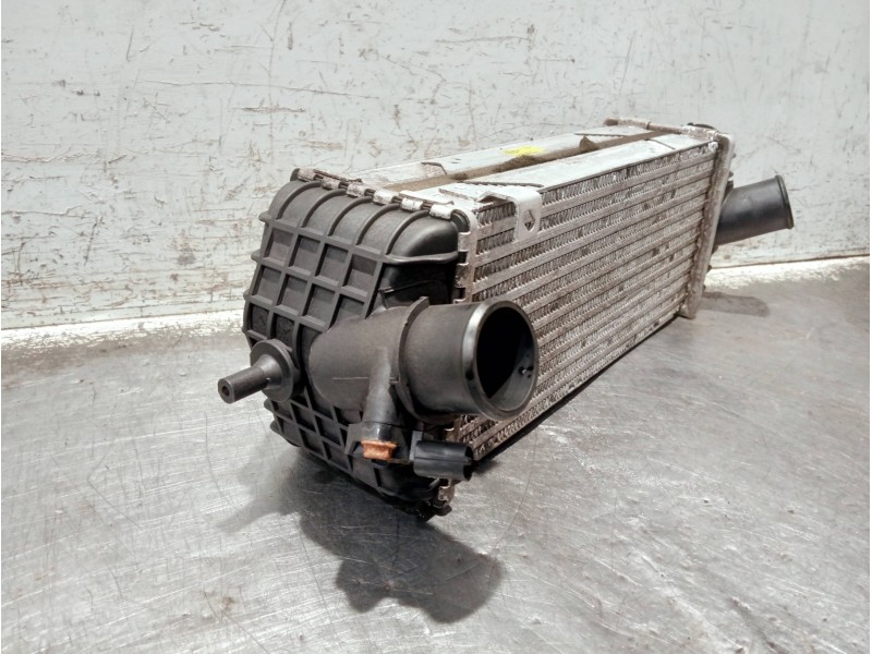Recambio de intercooler para hyundai ix35 referencia OEM IAM 282702A850  
