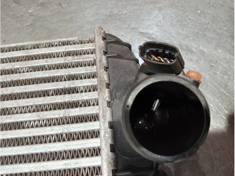 Recambio de intercooler para hyundai ix35 referencia OEM IAM 282702A850  