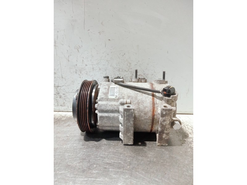 Recambio de compresor aire acondicionado para hyundai ix35 referencia OEM IAM F500DX9FA04  