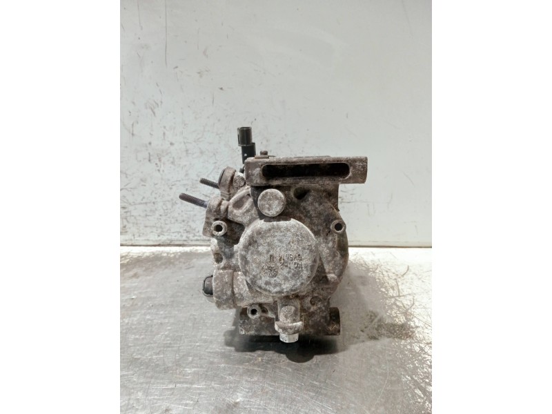Recambio de compresor aire acondicionado para hyundai ix35 referencia OEM IAM F500DX9FA04  
