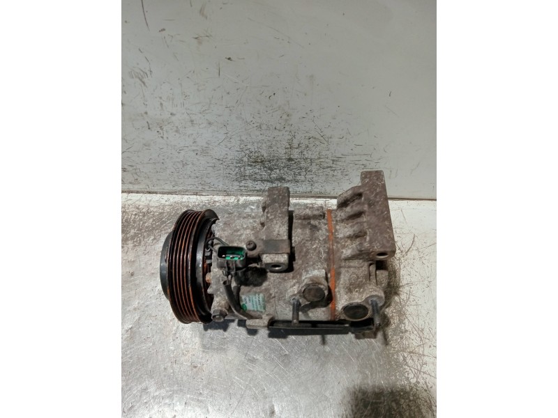 Recambio de compresor aire acondicionado para hyundai ix35 referencia OEM IAM F500DX9FA04  