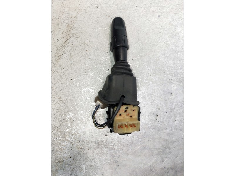 Recambio de mando limpia para chevrolet lacetti se referencia OEM IAM 96552843  