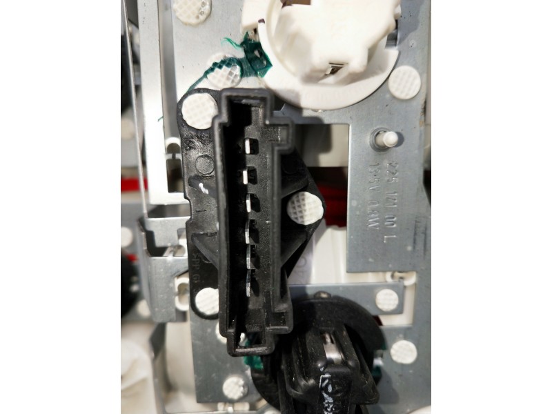 Recambio de piloto trasero izquierdo para mercedes clase m (w164) 320 cdi 4m edition 10 referencia OEM IAM A1649061100 A16490607