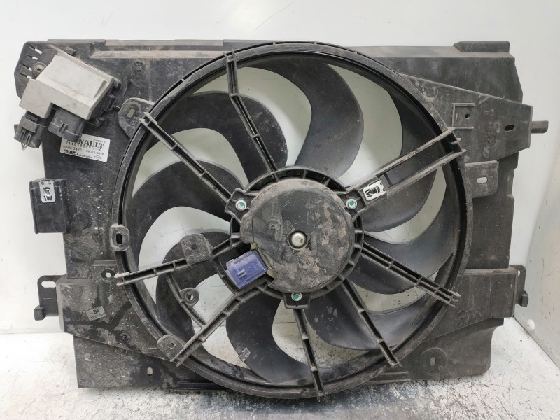 Recambio de electroventilador para renault clio iv referencia OEM IAM 214818009R  