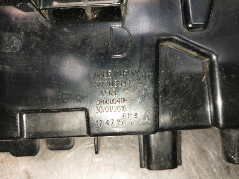 Recambio de piloto delantero derecho para renault clio iv referencia OEM IAM 26600041R  