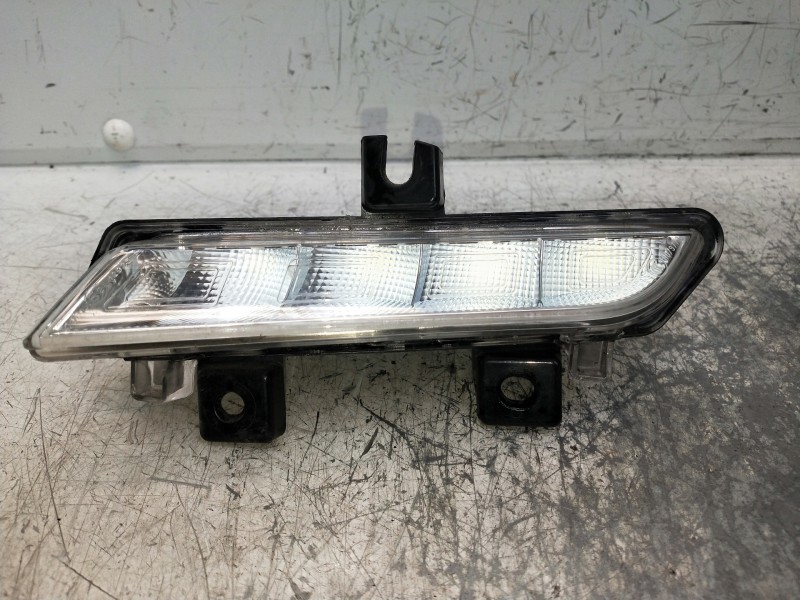 Recambio de piloto delantero izquierdo para renault clio iv referencia OEM IAM 266059367R  