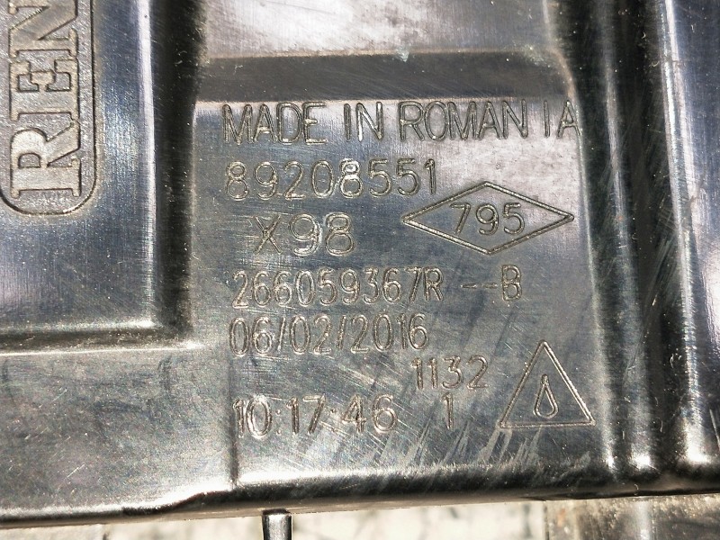 Recambio de piloto delantero izquierdo para renault clio iv referencia OEM IAM 266059367R  