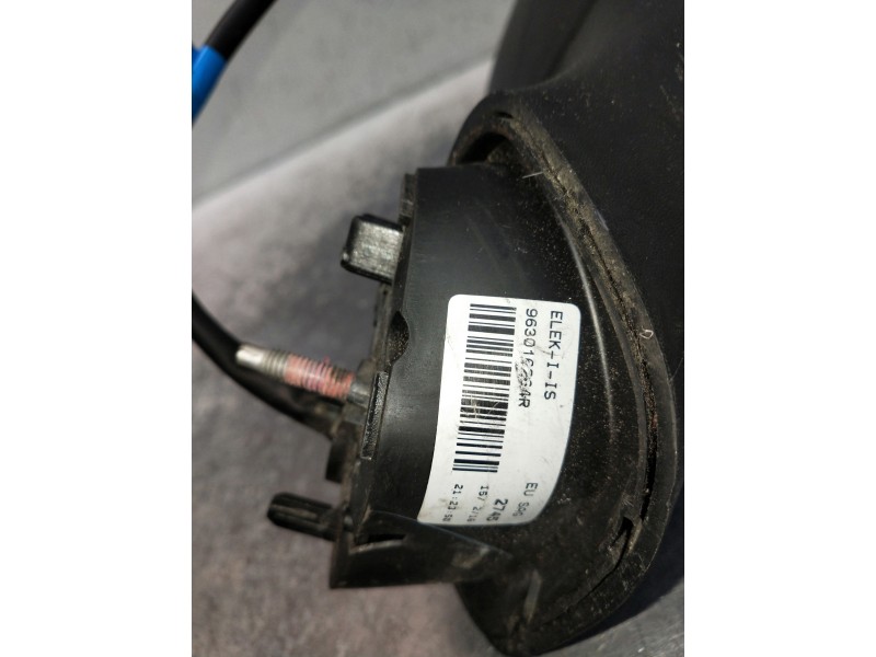Recambio de retrovisor derecho para renault clio iv referencia OEM IAM 963016264R  