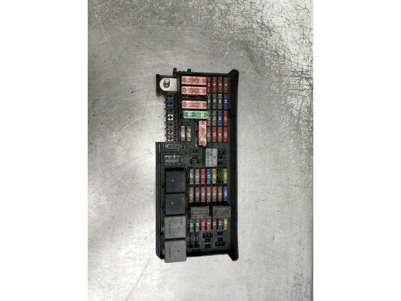Recambio de caja reles / fusibles para mercedes clase m (w164) 320 cdi 4m edition 10 referencia OEM IAM A1645403072  