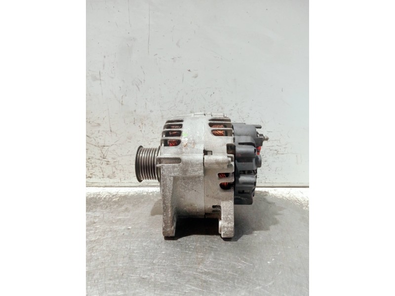 Recambio de alternador para renault megane iii berlina 5 p referencia OEM IAM 8200757870A 2605419B TG12C062