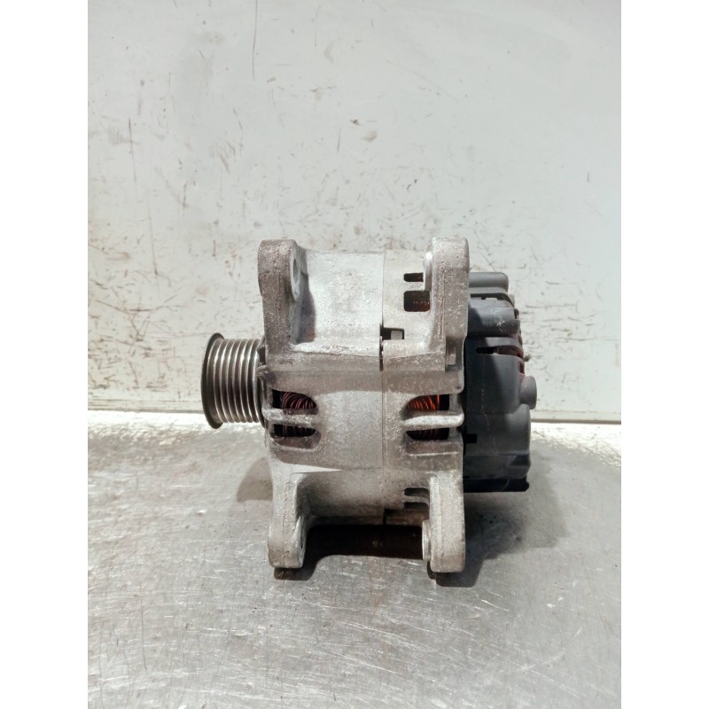 Recambio de alternador para renault megane iii berlina 5 p referencia OEM IAM 8200757870A 2605419B TG12C062