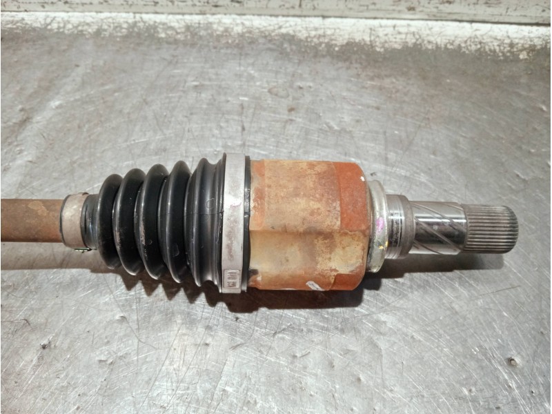 Recambio de transmision delantera izquierda para renault megane iii berlina 5 p referencia OEM IAM 8200725510 BJ95LBC17 