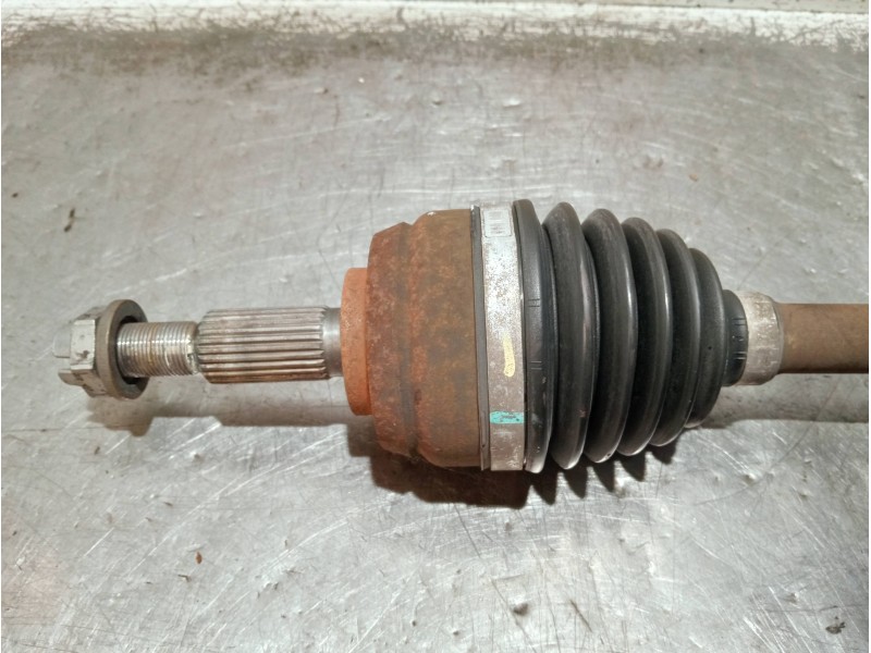 Recambio de transmision delantera izquierda para renault megane iii berlina 5 p referencia OEM IAM 8200725510 BJ95LBC17 