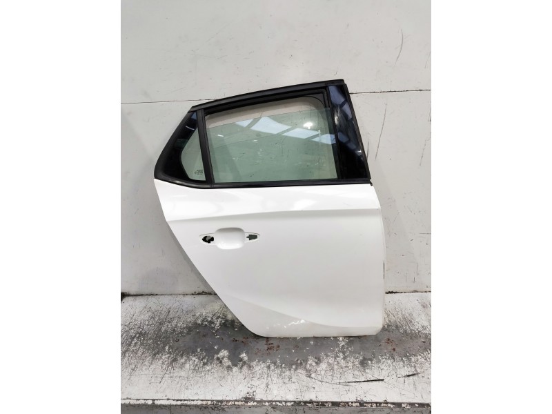 Recambio de puerta trasera derecha para opel corsa f referencia OEM IAM  OJO VER FOTOS 5P
