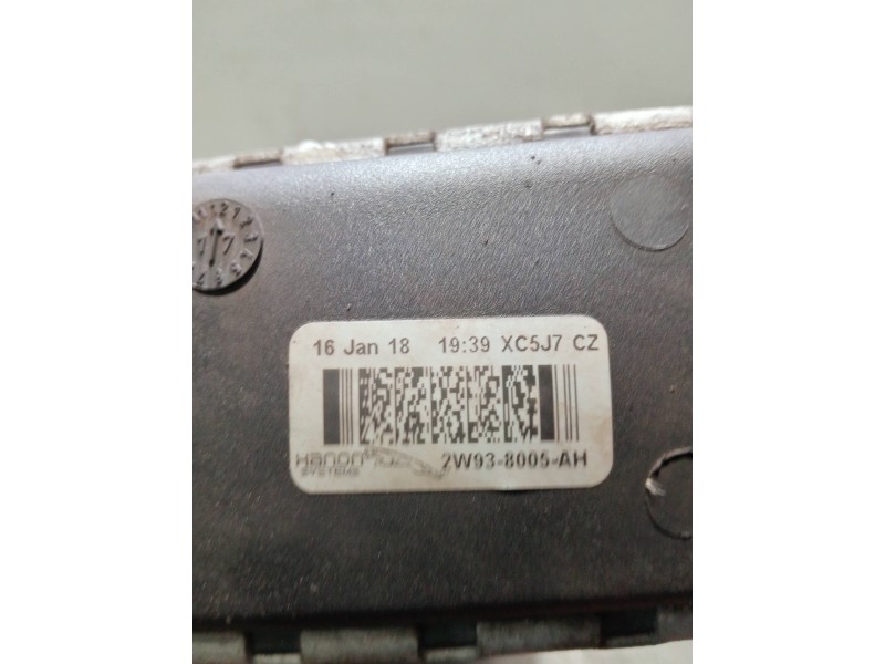Recambio de radiador agua para jaguar xj referencia OEM IAM 2W938005AH  