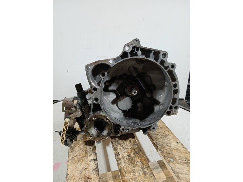 Recambio de caja cambios para volkswagen polo berlina (6n2) referencia OEM IAM ESY 080210212 5V