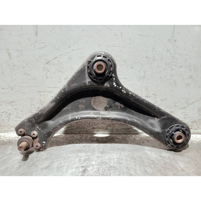 Recambio de brazo suspension inferior delantero izquierdo para citroen c3 referencia OEM IAM   