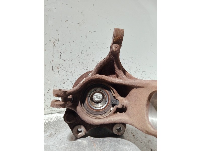 Recambio de mangueta delantera izquierda para citroen c3 referencia OEM IAM   