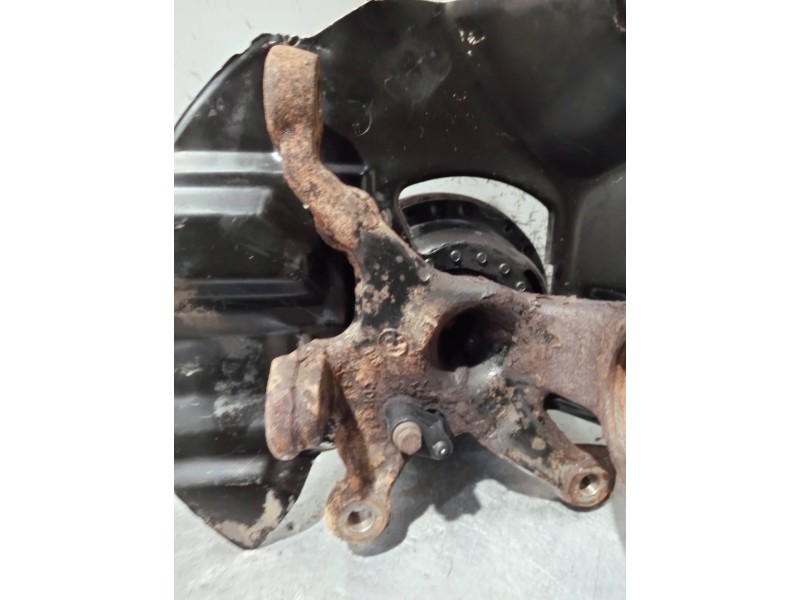 Recambio de mangueta delantera derecha para bmw serie 3 berlina (e46) referencia OEM IAM   