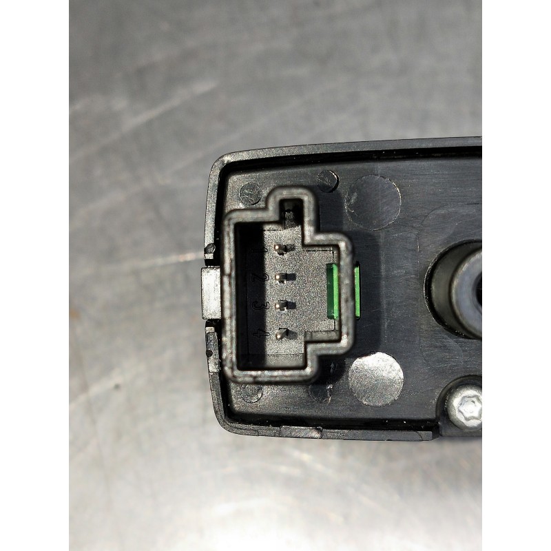 Recambio de mando elevalunas trasero izquierdo para mercedes clase m (w164) 320 cdi 4m edition 10 referencia OEM IAM A2518200510