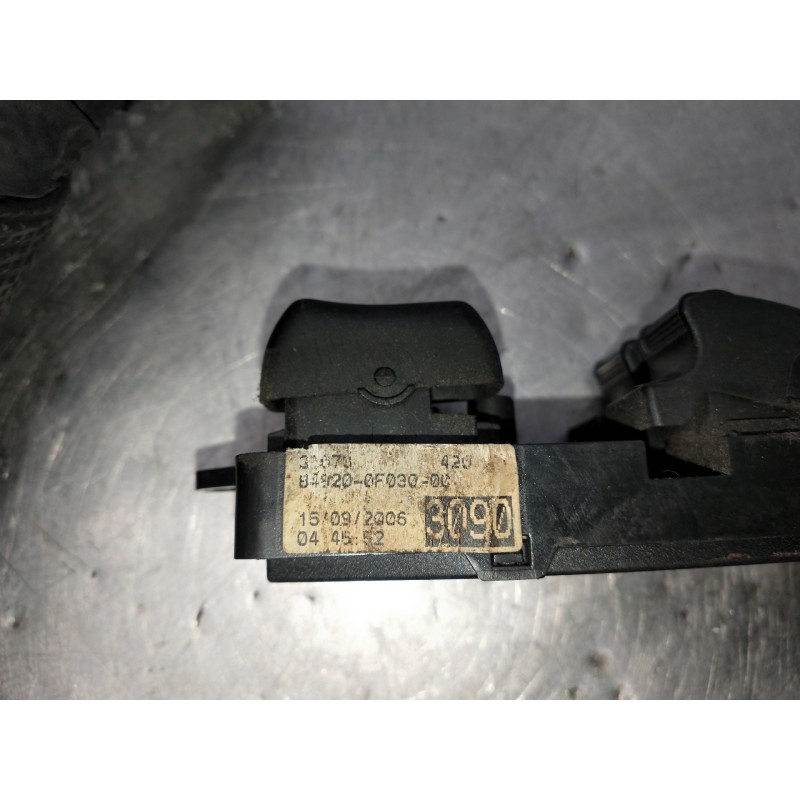 Recambio de mando elevalunas delantero izquierdo para toyota corolla verso (r1) referencia OEM IAM 370C73C25B06 848200F030 