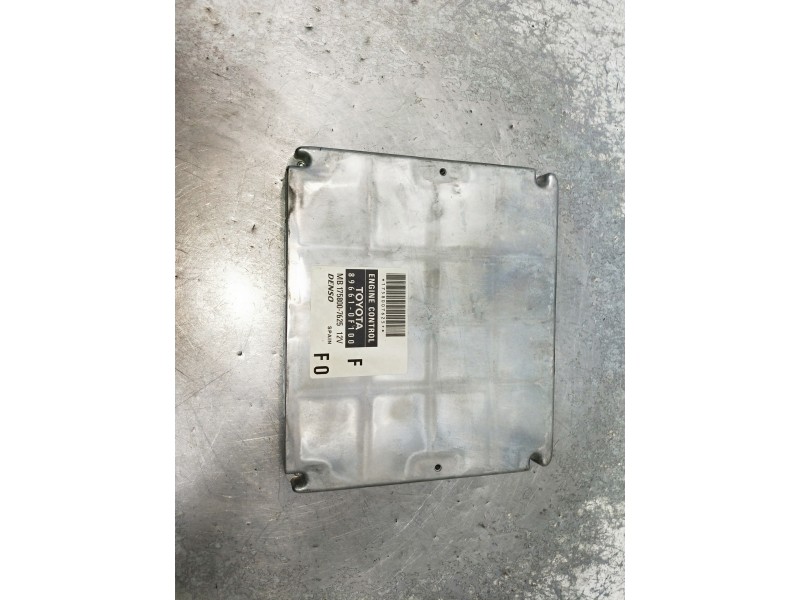 Recambio de centralita motor uce para toyota corolla verso (r1) referencia OEM IAM 896610F100 1758007625 