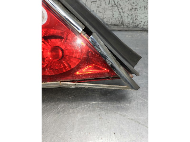 Recambio de piloto trasero izquierdo para jaguar xj referencia OEM IAM  OJO VER FOTOS EMBELLECEDOR ROTO