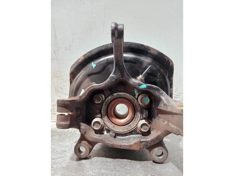 Recambio de mangueta delantera izquierda para renault koleos referencia OEM IAM   