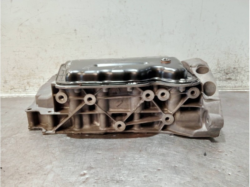 Recambio de carter para renault koleos referencia OEM IAM 8200672739  