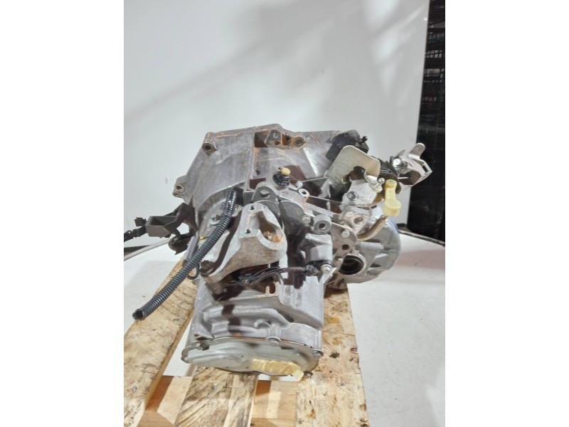 Recambio de caja cambios para peugeot 208 (p2) referencia OEM IAM 20V256 1863692 6V
