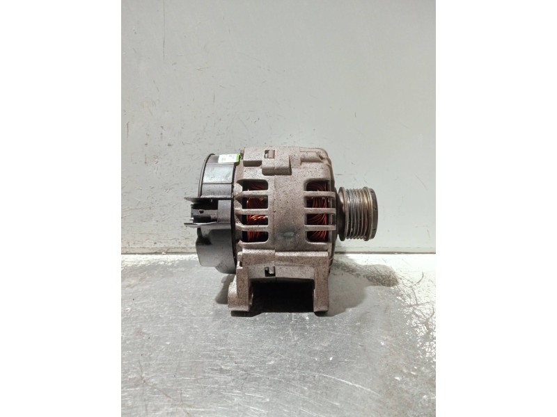 Recambio de alternador para nissan kubistar (x76) referencia OEM IAM 575537120000 2543378 