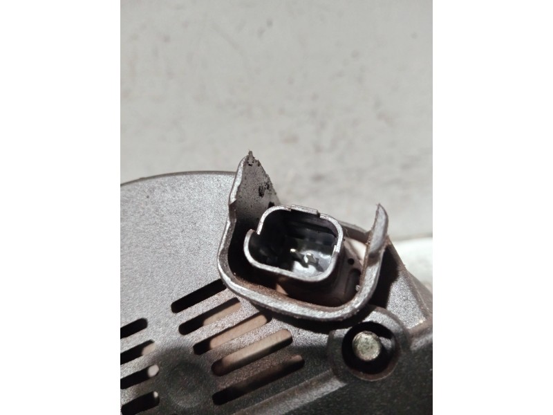 Recambio de alternador para nissan kubistar (x76) referencia OEM IAM 575537120000 2543378 