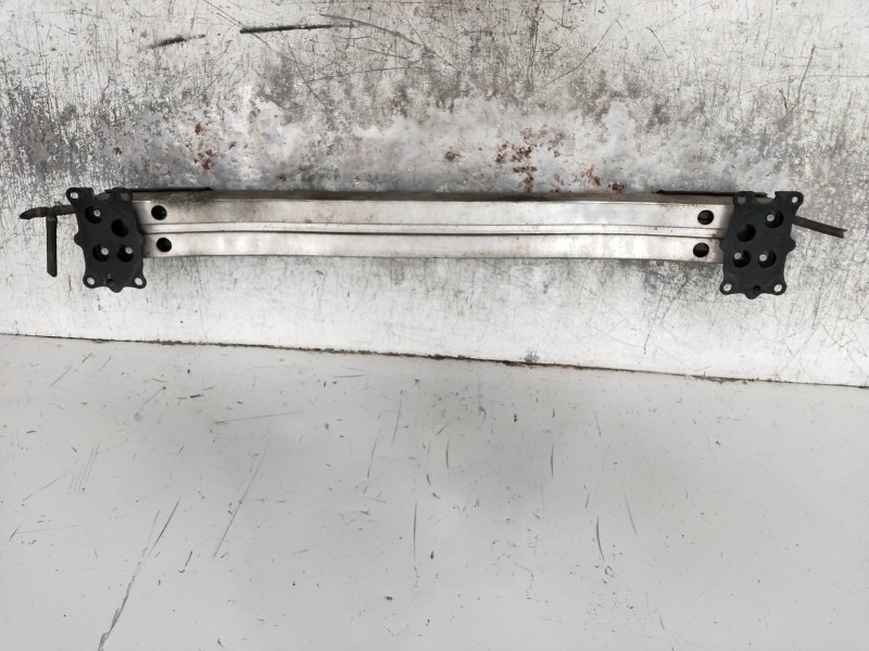 Recambio de refuerzo paragolpes delantero para subaru legacy familiar/outback b13 (bp) referencia OEM IAM   