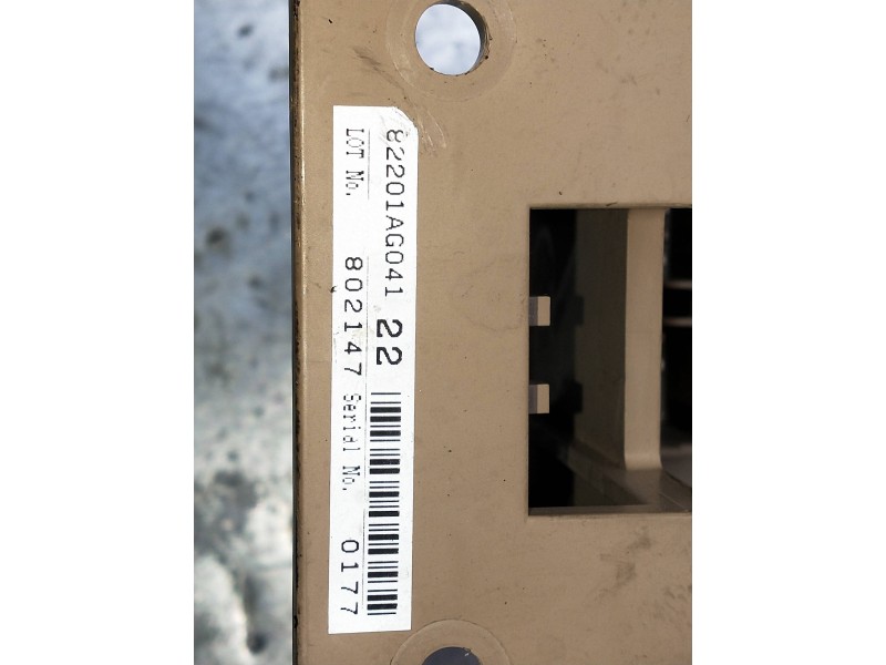 Recambio de caja reles / fusibles para saab 9-3 berlina referencia OEM IAM 82201AG041  