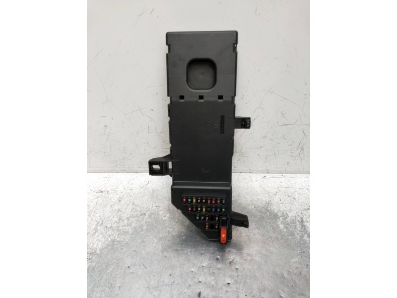 Recambio de caja reles / fusibles para saab 9-3 berlina referencia OEM IAM 460023268 12805076 