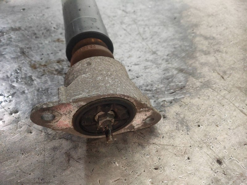 Recambio de amortiguador trasero izquierdo para ford tourneo courier (c4a) ambiente referencia OEM IAM EY1618080FA  