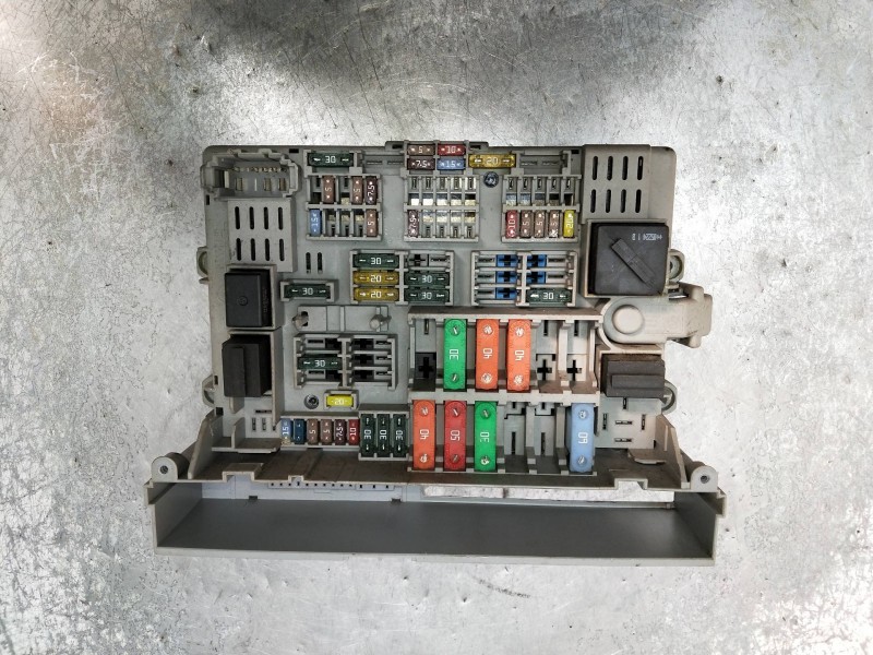 Recambio de caja reles / fusibles para bmw serie 3 berlina (e90) referencia OEM IAM 690660703 92939171030101 