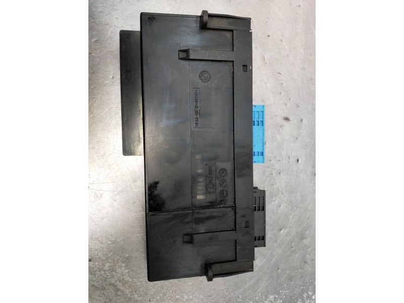 Recambio de modulo electronico para bmw serie 3 berlina (e90) referencia OEM IAM 6135698270901 532305D06 