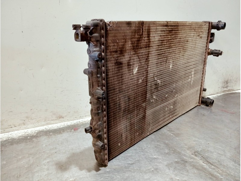 Recambio de radiador agua para volkswagen polo (9n3) referencia OEM IAM 6Q0121523Q 151190070F01 