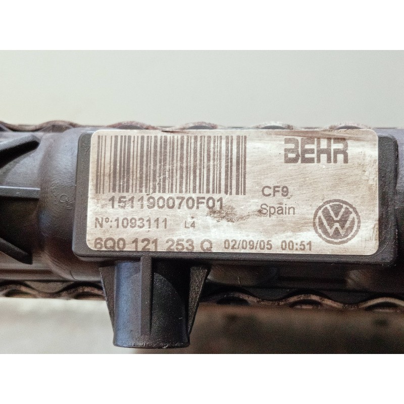 Recambio de radiador agua para volkswagen polo (9n3) referencia OEM IAM 6Q0121523Q 151190070F01 