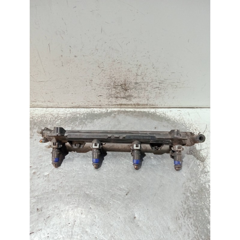 Recambio de rampa inyectora para volkswagen polo (9n3) referencia OEM IAM 036133320 036133319 