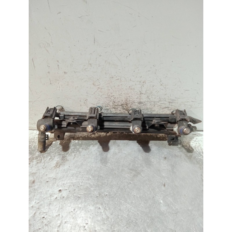 Recambio de rampa inyectora para volkswagen polo (9n3) referencia OEM IAM 036133320 036133319 