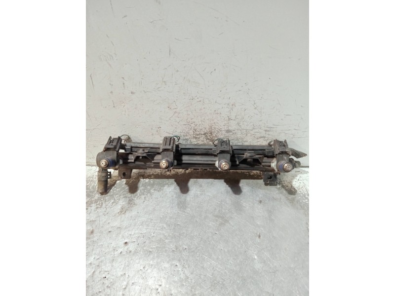 Recambio de rampa inyectora para volkswagen polo (9n3) referencia OEM IAM 036133320 036133319 