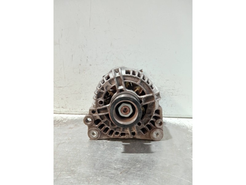Recambio de alternador para volkswagen polo (9n3) referencia OEM IAM 112274  