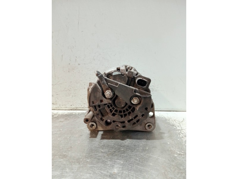 Recambio de alternador para volkswagen polo (9n3) referencia OEM IAM 112274  