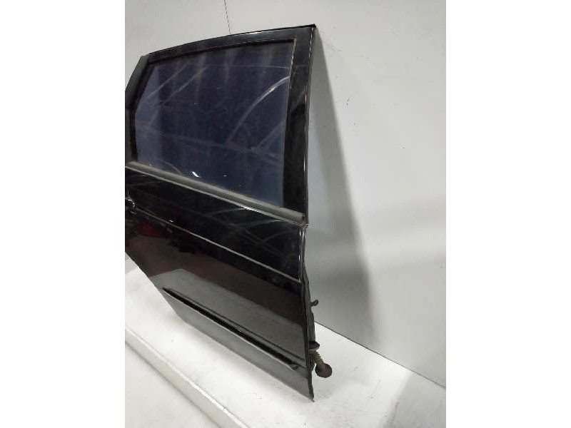 Recambio de puerta trasera derecha para kia cerato 2.0 turbodiesel cat referencia OEM IAM   