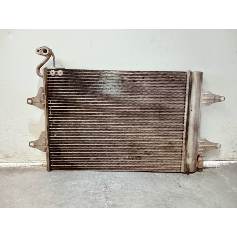 Recambio de condensador / radiador aire acondicionado para volkswagen polo (9n3) referencia OEM IAM 6Q0820411J  